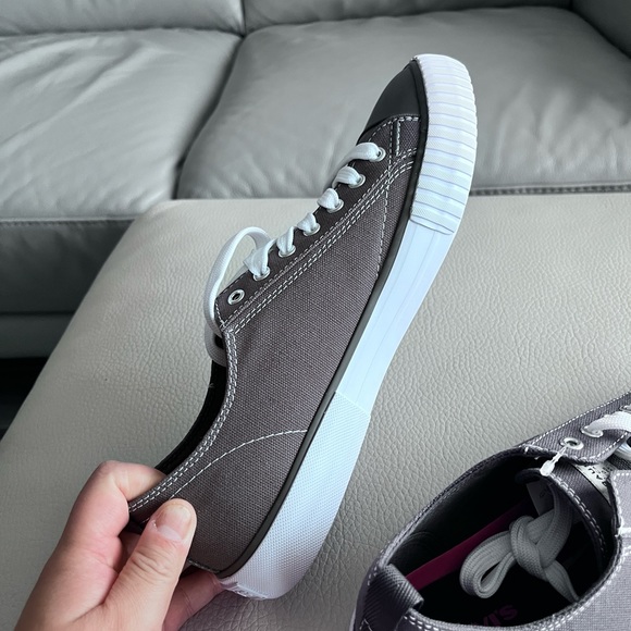 NWOB - Levi’s Men’s Anikin Casual Canvas - Size 8.5 - Picture 4 of 8